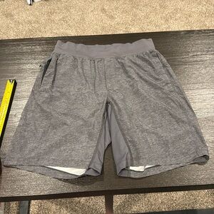 Lululemon Men’s Medium THE Short 9” Linerless Grey with Same color Grey Band